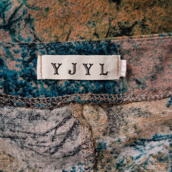 YJYL- Fun Tree Pattern Dress- Size M - Picture 2 of 9